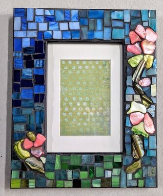 "Blooming" glass mosaic frame
