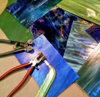 Glass Cutting Skills for Mosaic Art (1 Session) Glass Cutting Skills for Mosaic Art (1 Session)