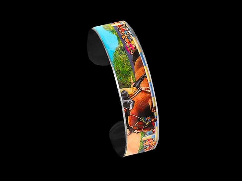 S Nano Equestrian Bright