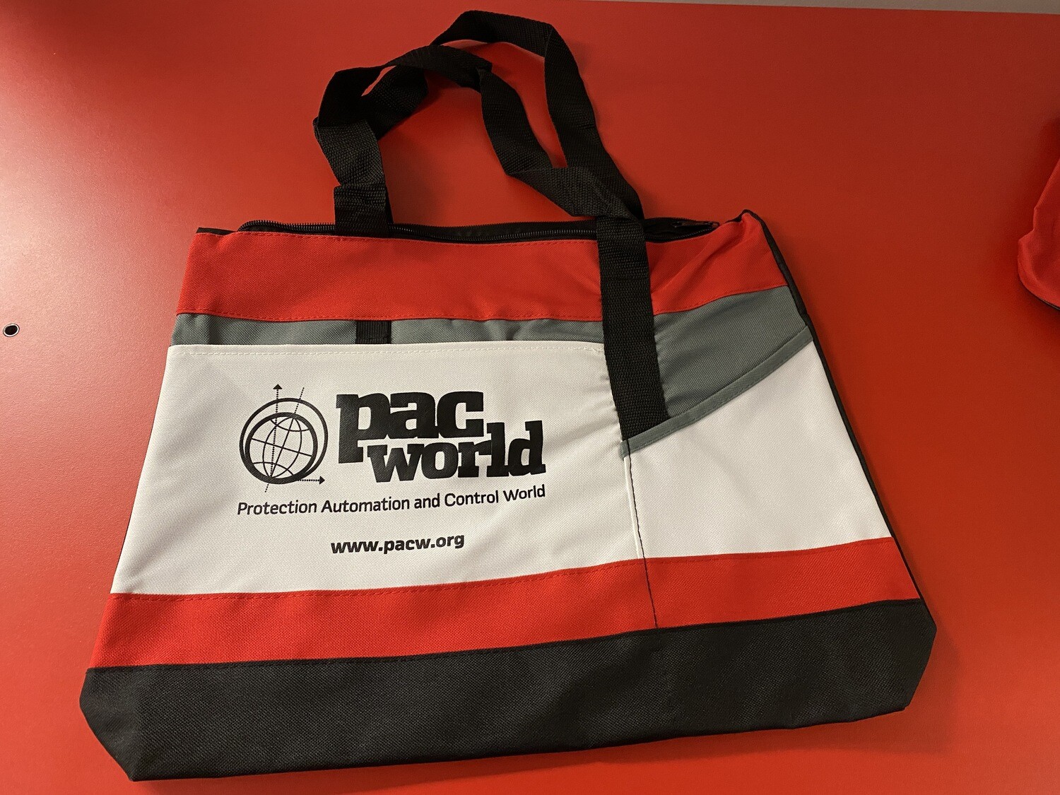 PAC World Traverse Tote