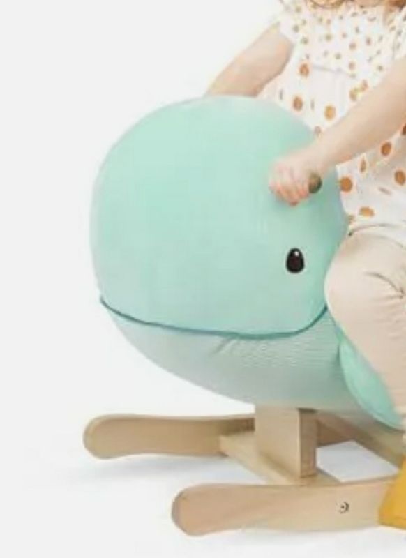 Balena dondolo in legno