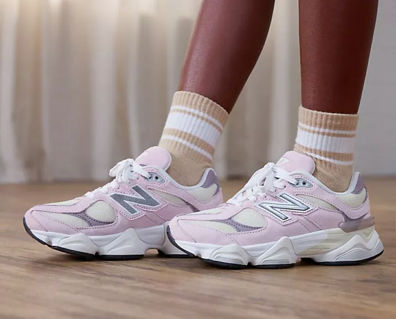 Sneaker 9060 Lace rosa e beige NEWBALANCE