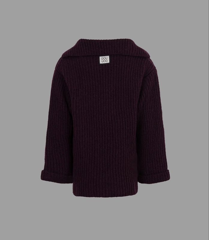 Cardigan over Previdente DouDou