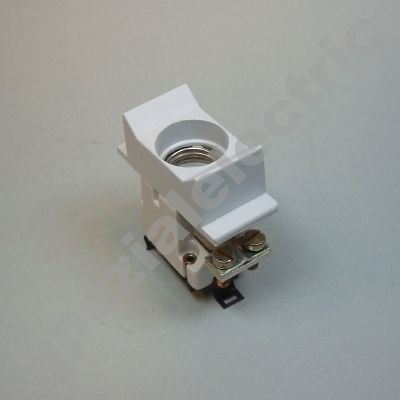 K05300700000 - DO-Sicherungssockel, D 02, E18