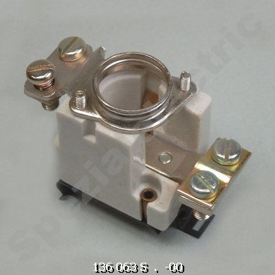 K05300500000 - DO-Sicherungssockel, D 02, E18