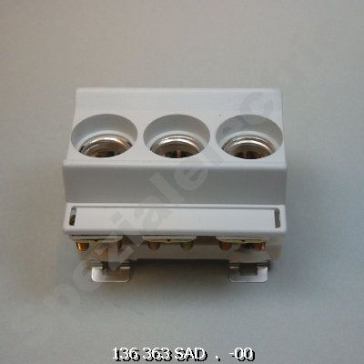 K05300800000 - DO-Sicherungssockel, D 02, E18