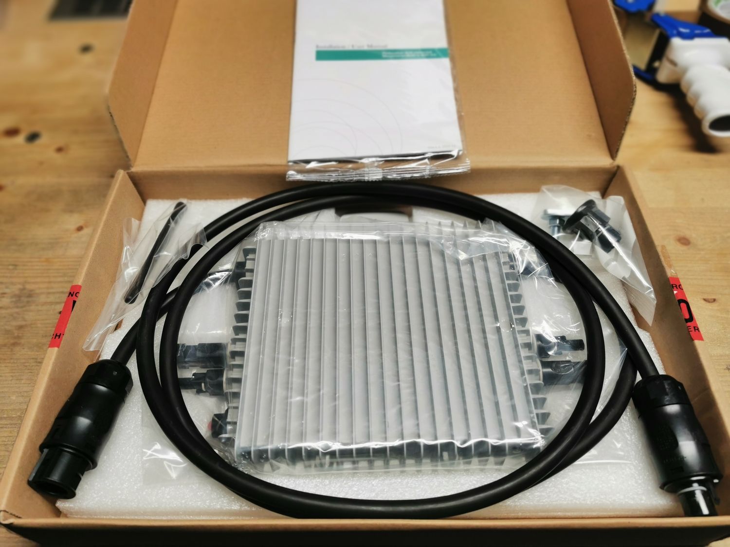 Deye Sun600G3-EU-230 Mikrowechselrichter