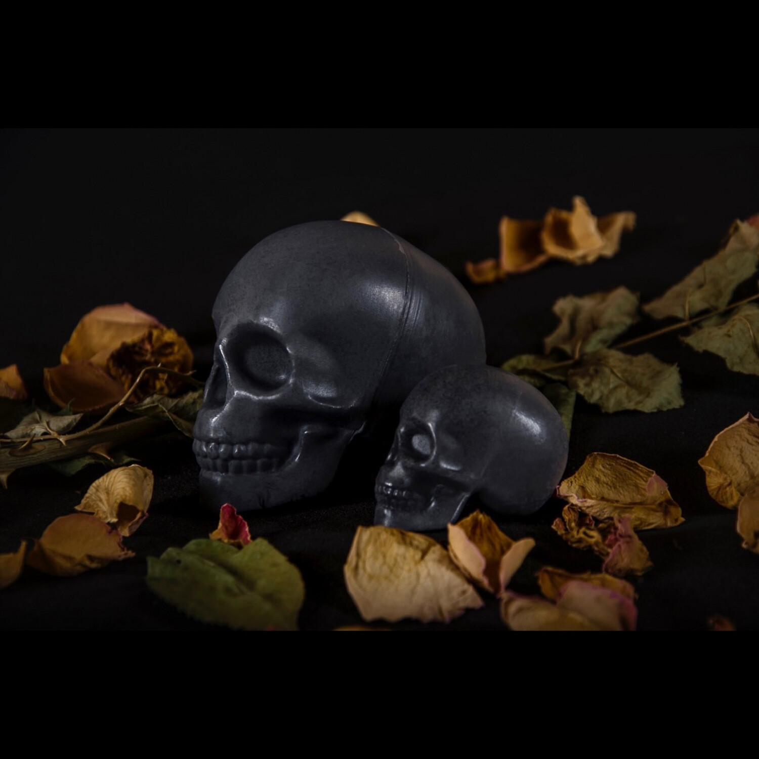 BLACKDOLL BEAUTY - Jabón Esencial Cráneo de Carbón con Sándalo 120grs