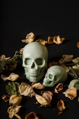 BLACKDOLL BEAUTY - Jabón Esencial Cráneo de Té Verde y Hierbabuena 120grs