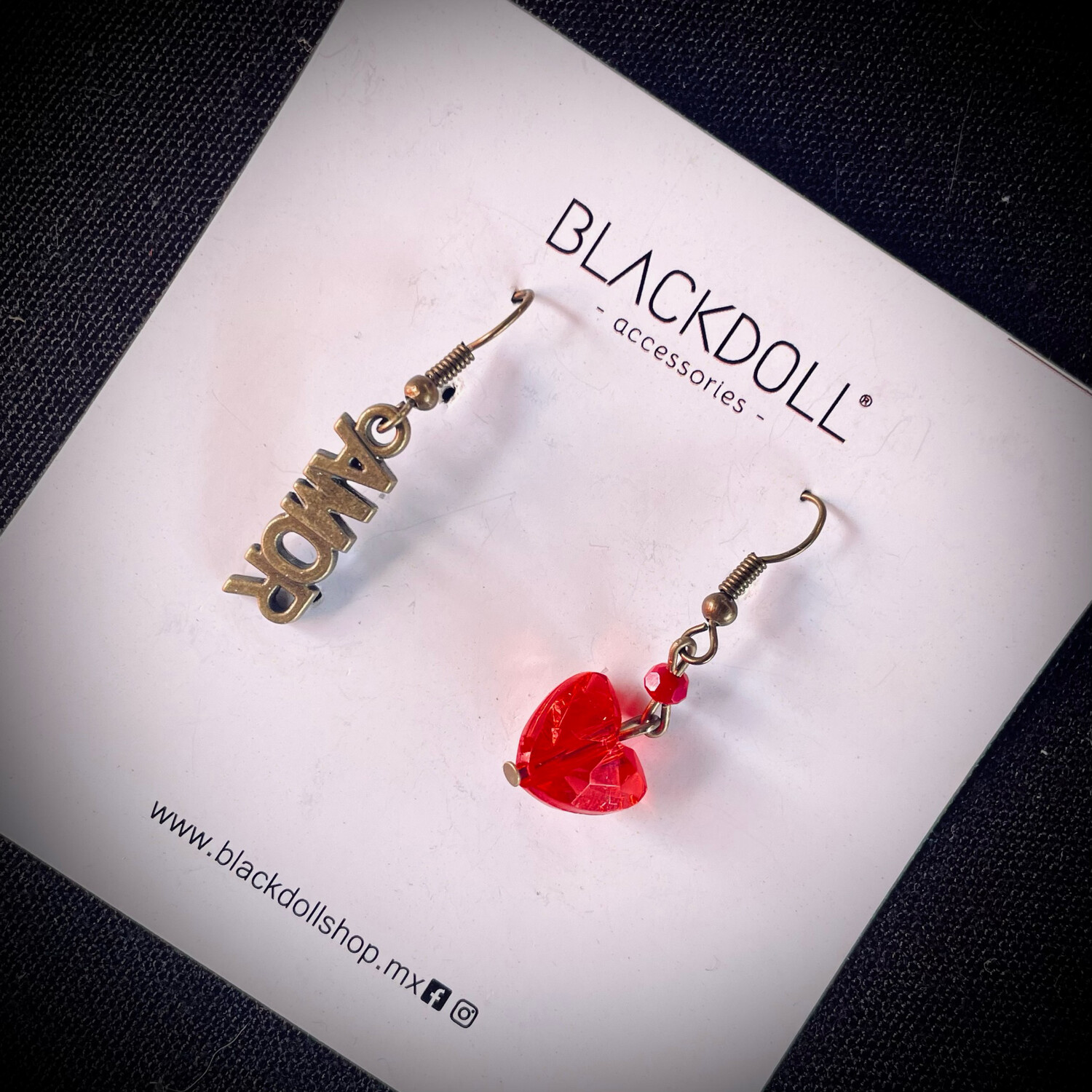 BLACKDOLL ACCESORIES - Aretes Amor
