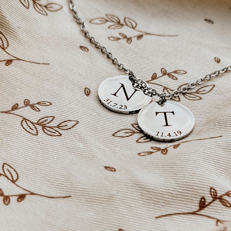 Ketting met bedel(s) | Gegraveerd