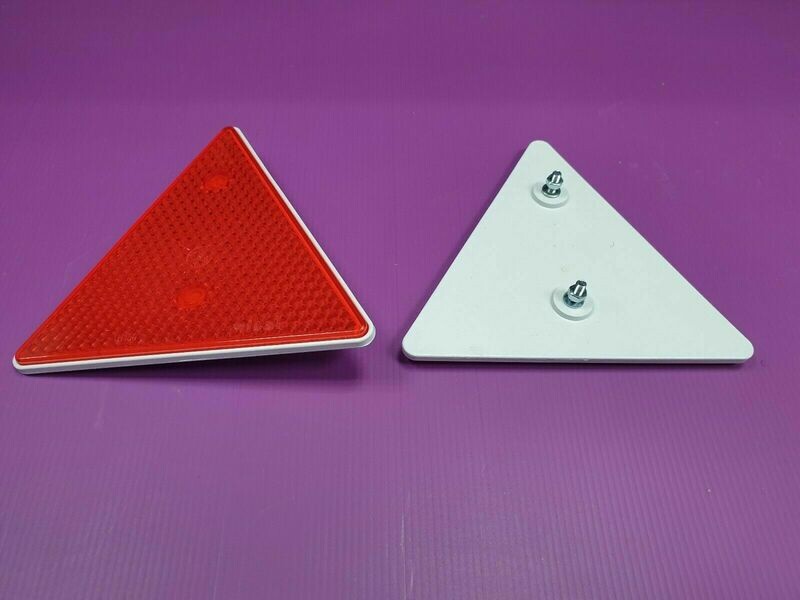 2x Dreieck Rückstrahler für DDR-Anhänger, Qek Junior, Aero, 325, Bastei usw.