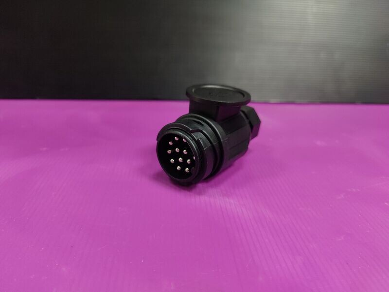 Stecker 13-polig