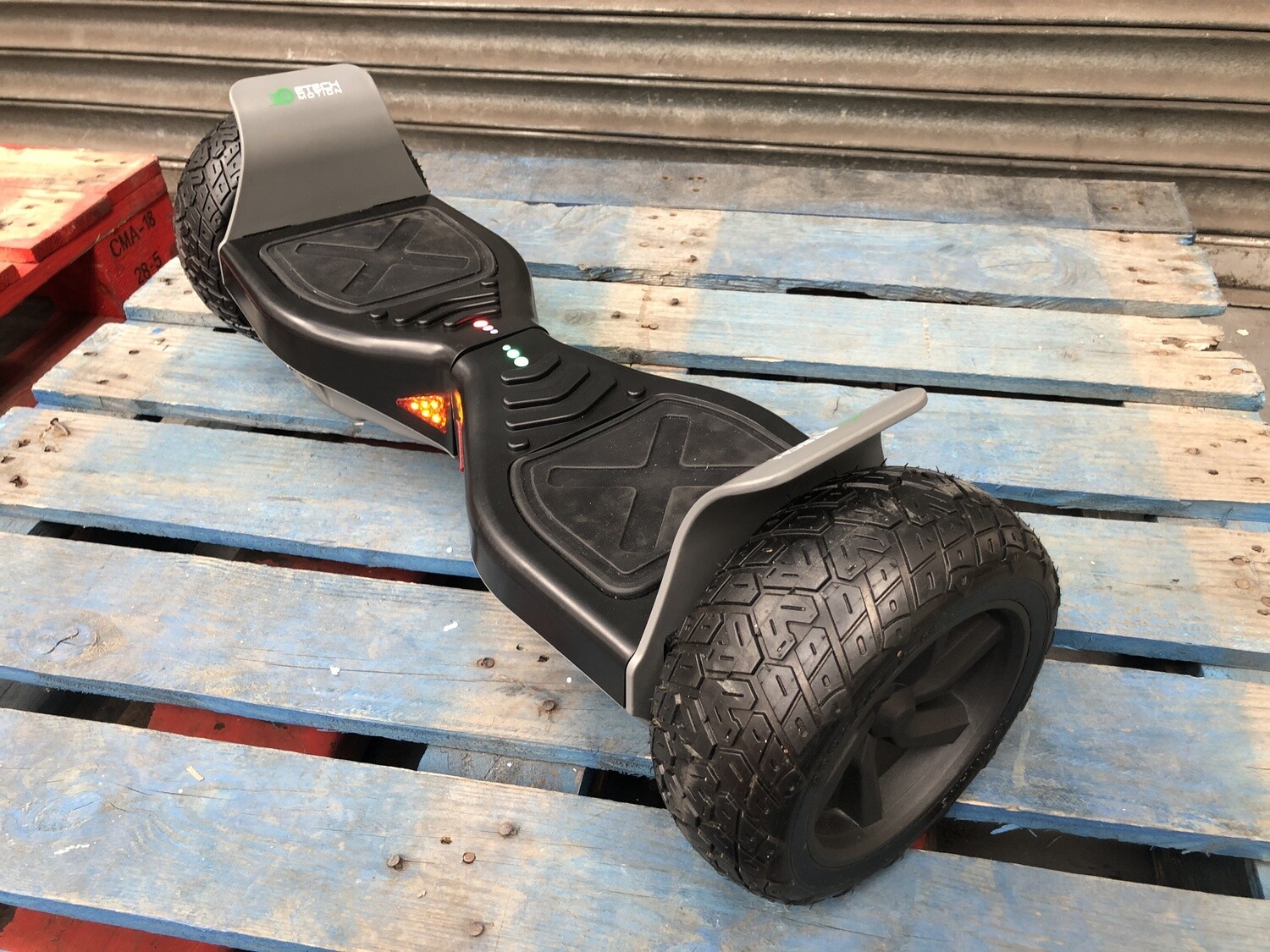 XR1 HUMMER PRO Off-Road Hoverboard 8.5 inch Black | Refurbished A