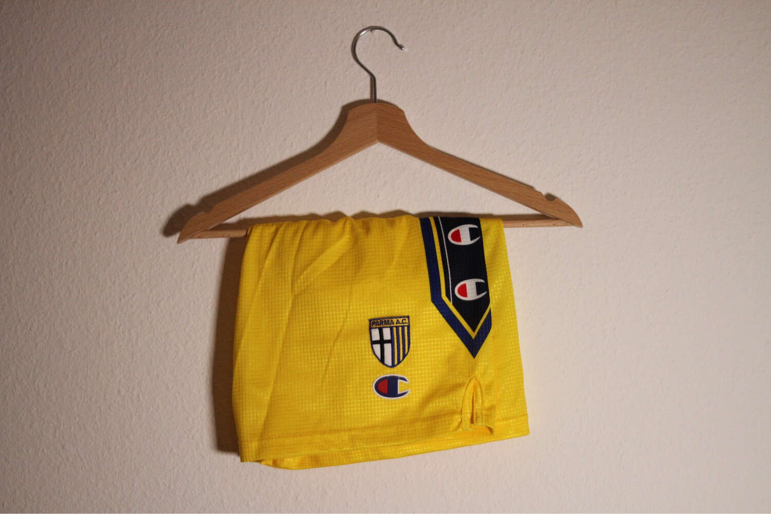 Parma 1999/00 Home Short