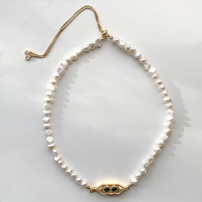 Freshwater Pearl Necklace with Emeralds