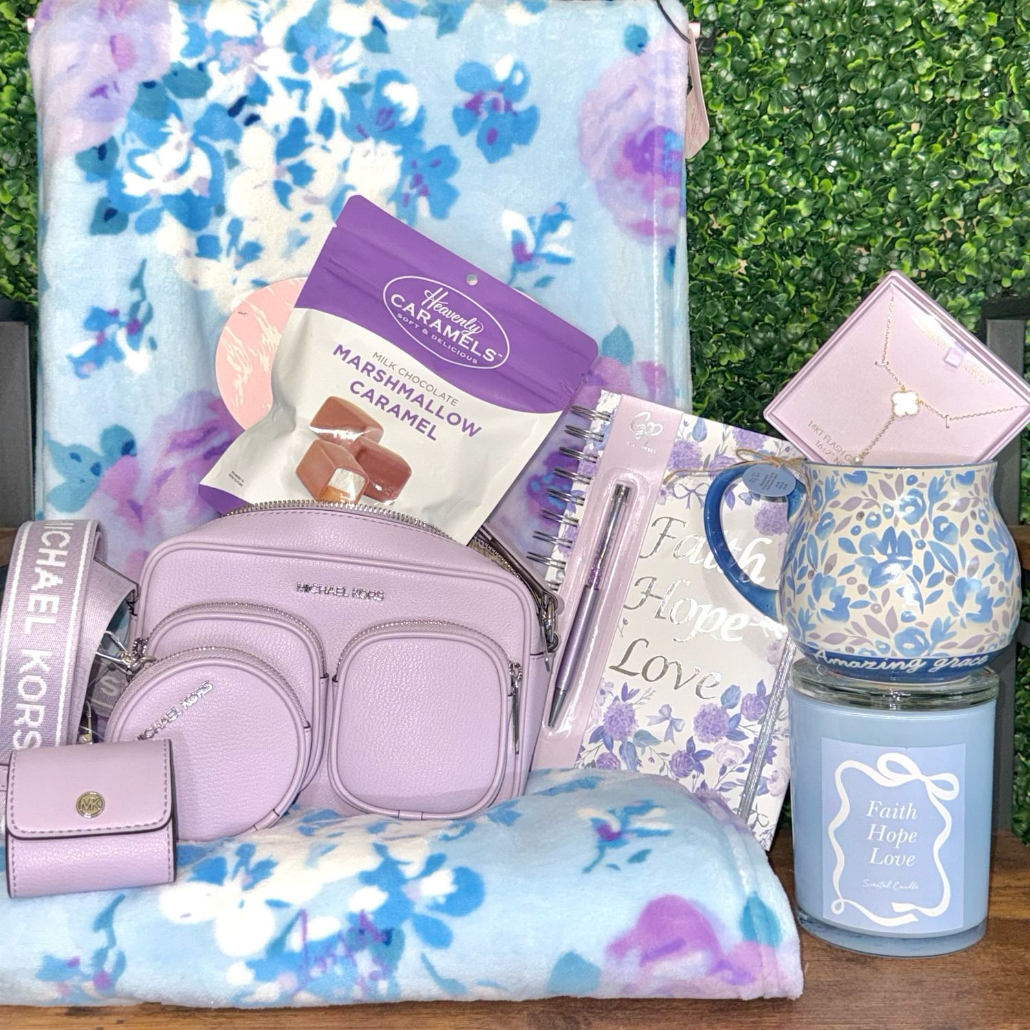 💙🪻Last Gal🪻💙