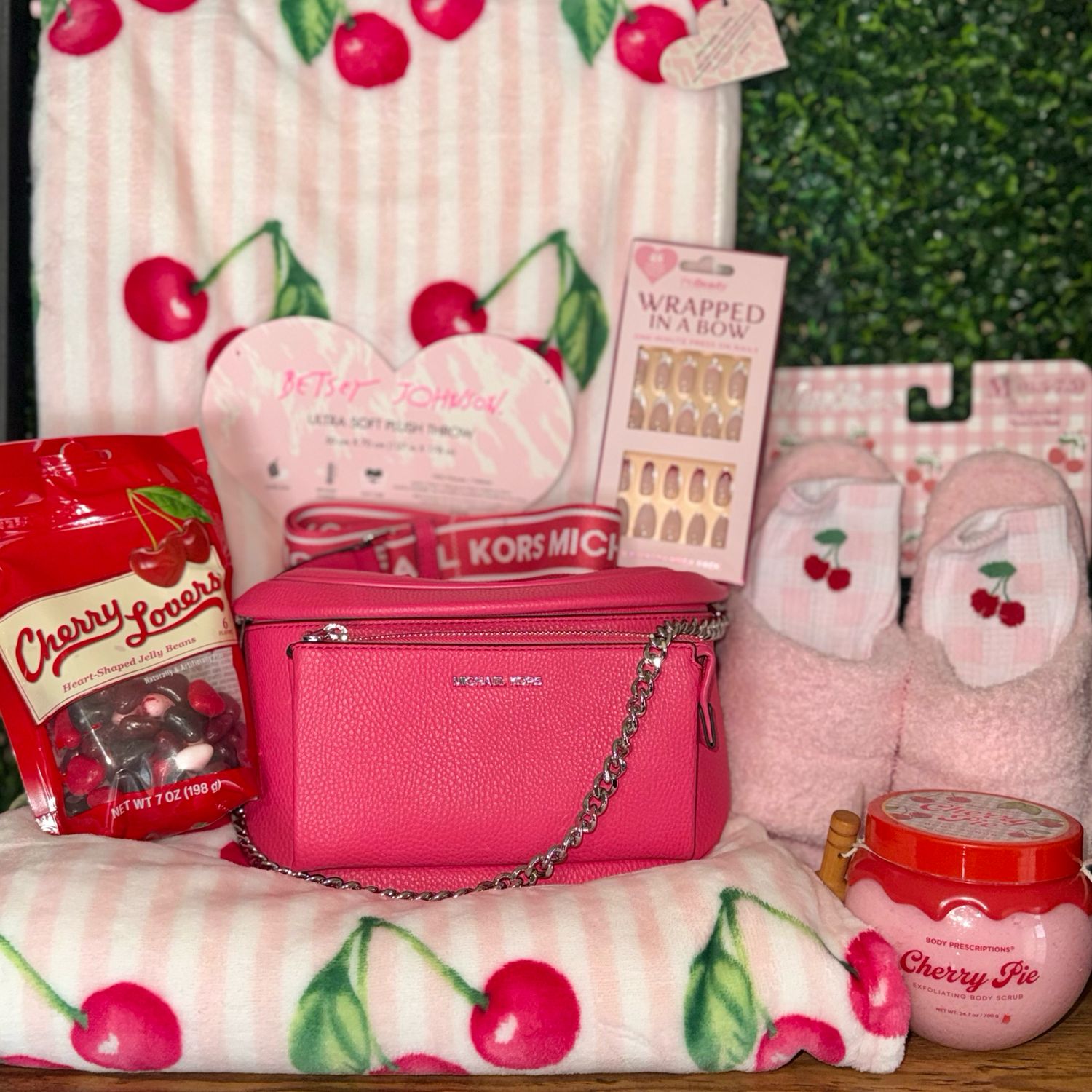 🩷🍒 Last Gal 🍒🩷