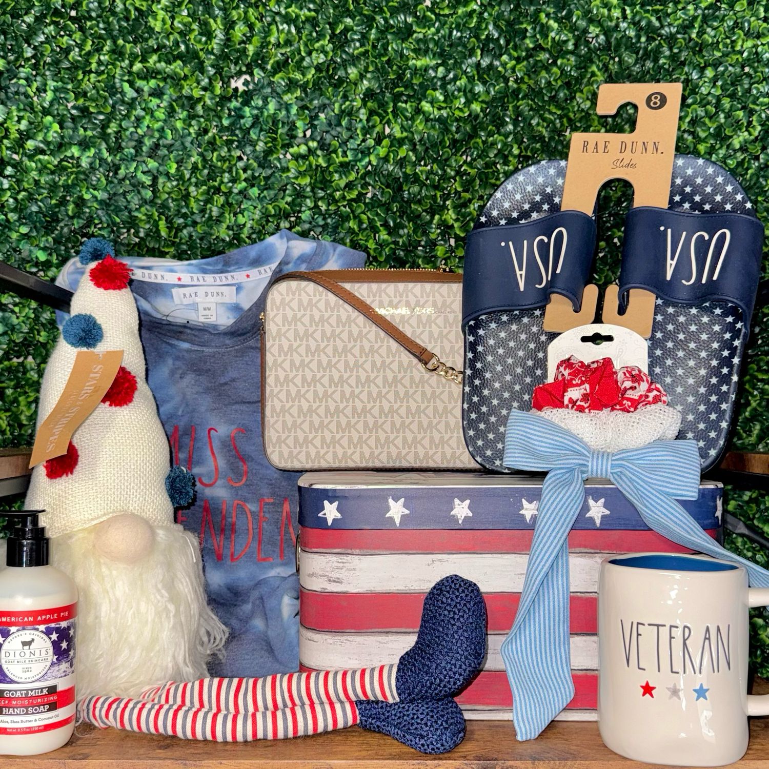 ❤️💙🇺🇸 Last Gal 🇺🇸💙❤️