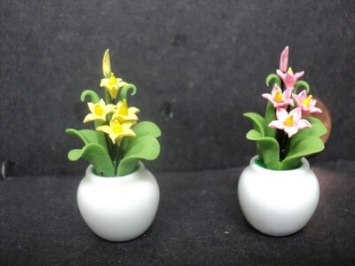 DOLLHOUSE FLOWERS IN WHITE VASE- SET OF 2- YELLOW/ PINK