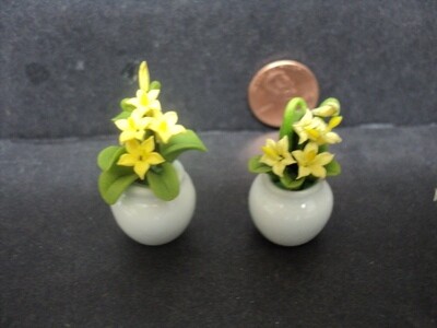 DOLLHOUSE FLOWERS IN WHITE VASE- YELLOW-SET OF 2