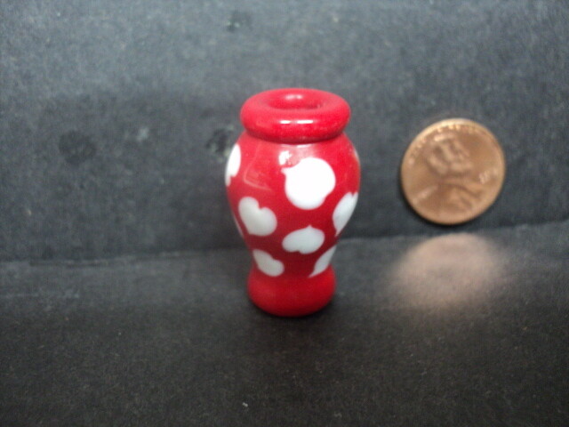 DOLLHOUSE RED FUSED GLASS VASE W/ HEARTS