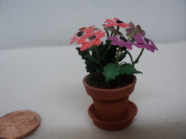 DOLLHOUSE FLOWERS IN CLAY POT