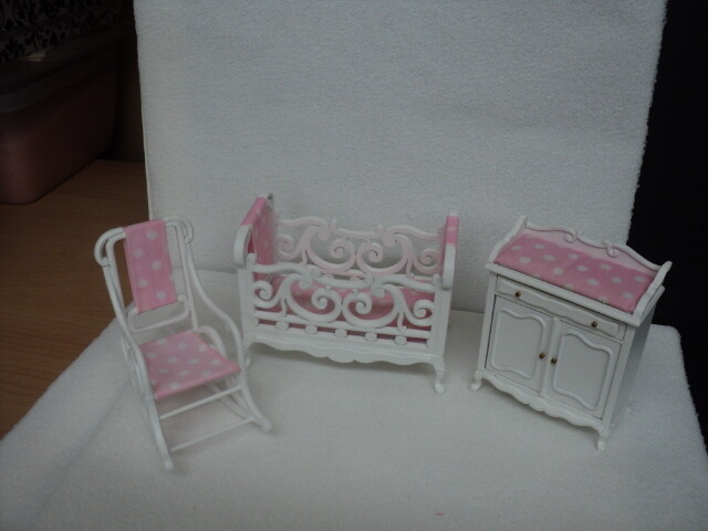 DOLLHOUSE NURSERY SET- 3-PC. - WHITE W/ PINK