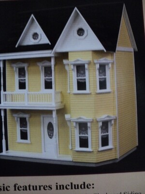 DOLLHOUSES / ROOM BOXES