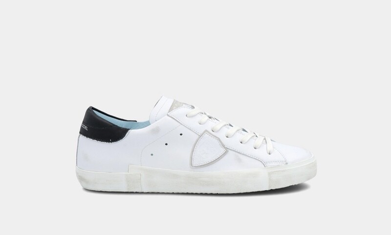 Sneaker iconica il pelle lavata Philippe Model, spoiler nero