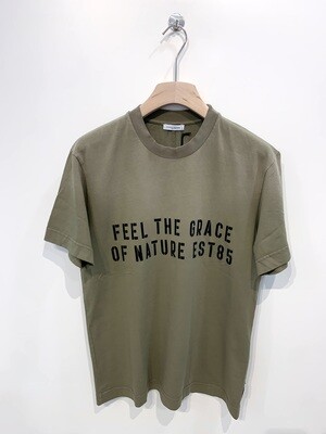 PAOLO PECORA Tshirt mezza manica in cotone effetto supervintage, stampa frontale floccata, vestibilita’ over. Col. Militare