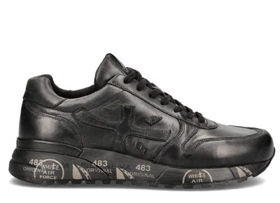 PREMIATA Sneaker realizzata in pelle effetto vintage, macro logo in tono, suola nera iconica tono su tono. Col. Nero