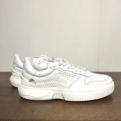 TRYPEE Sneaker in pelle Total White traforata in punta, laccio in cotone, dettagli in tono. Col. Bianco Ottico