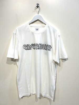 CP COMPANY Tshirt manica corta in cotone , stampa frontale writer over fit. Col. Latte