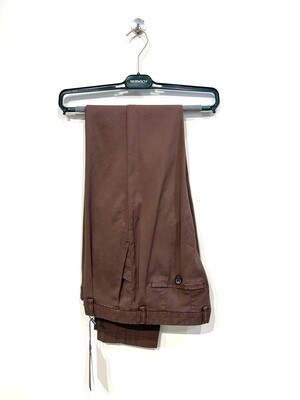 Pantalone cotone lyocel ed elastan con pence. Col. Terra