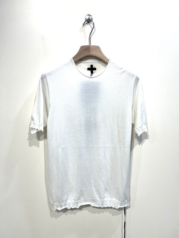 Maglia a mezza manica in cotone, pennellate artigianali sul retr. Col. Bianco Latte