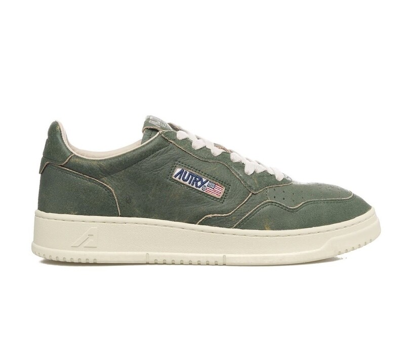 Sneaker Autry realizzata in capretto lavato. Col. Militare