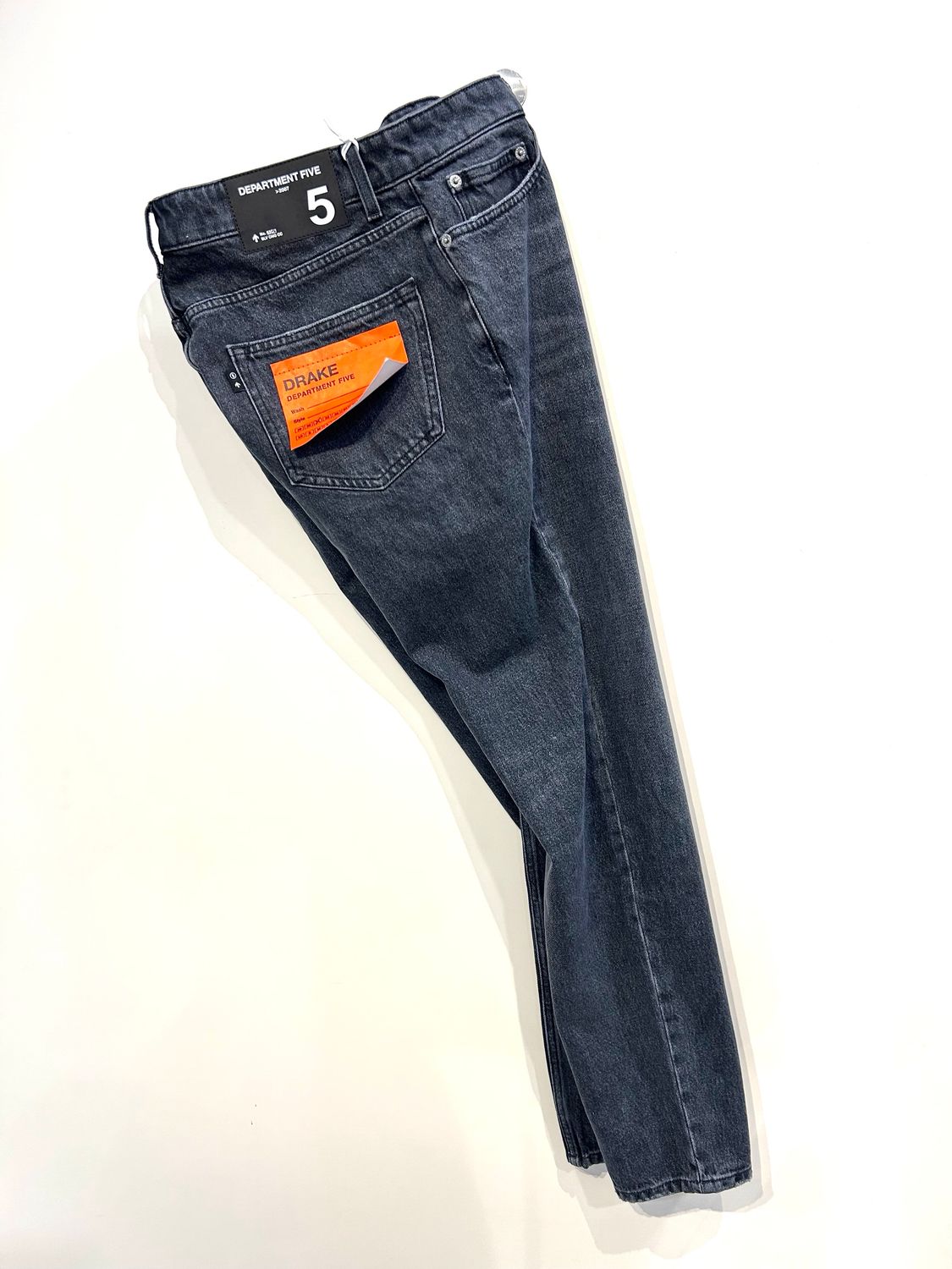 Jeans denim tela non elasticizzato, effetto vintage. Col. Nero Antracite