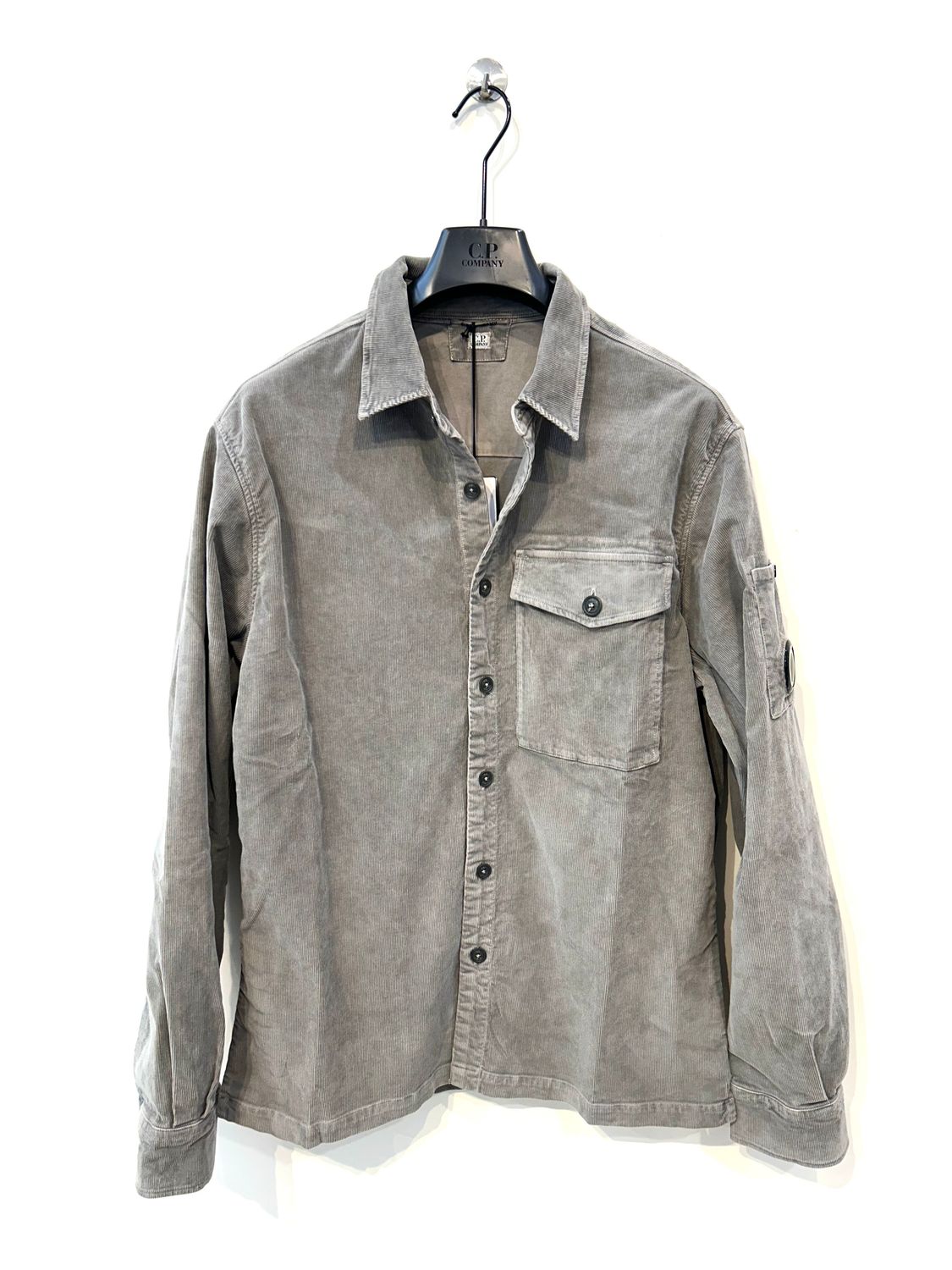 Over shirt in velluto millerighe corduroy lavato. Col. Tortora