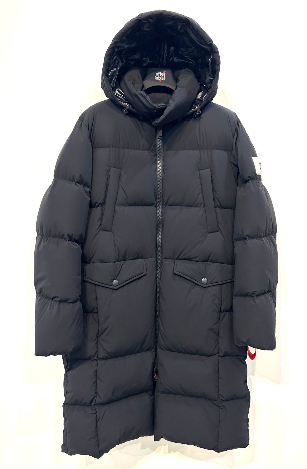 Parka lungo Over in piuma d’oca, nylon strech opaco. Col. Nero