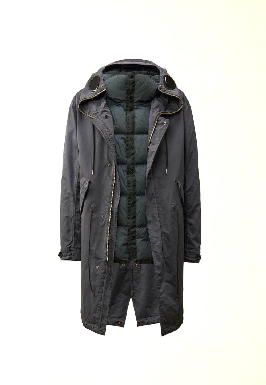 ​Parka con cappuccio in microfibra, interno staccabile in piuma. Col. Piombo