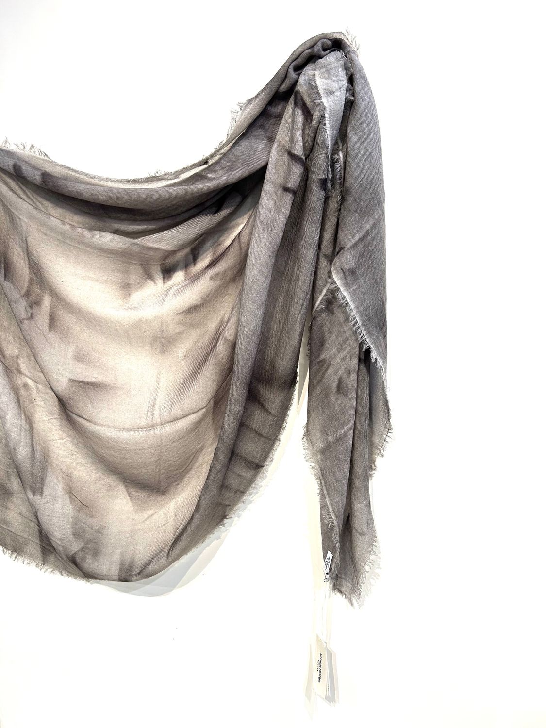 Pashmina in garza di cashmere aerografata. Col. Beige