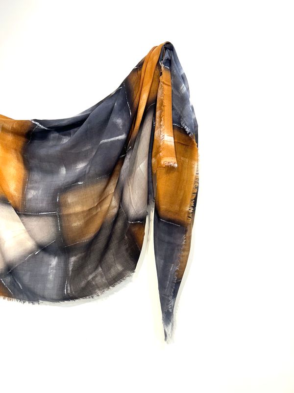 Pashmina in garza di cashmere aerografata e pennellata a mano. Col. Fantasia