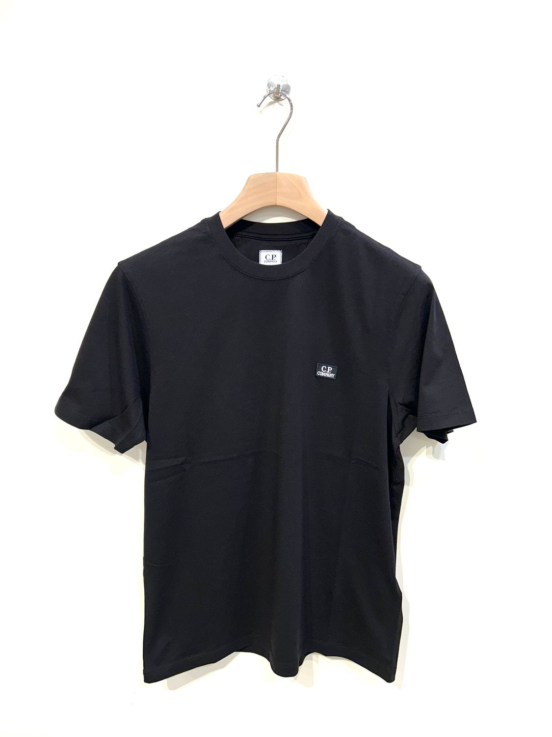 Tshirt in cotone basic logo patch. Col. Nero