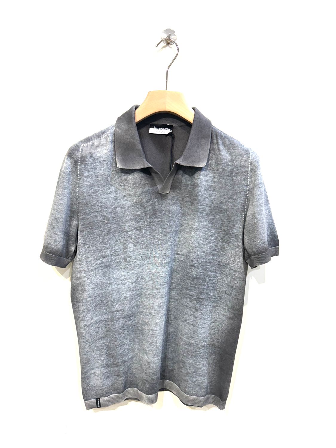 Polo derby in crepe di cotone trattamento aerografo supervintage, reversibile. Col. Ferro