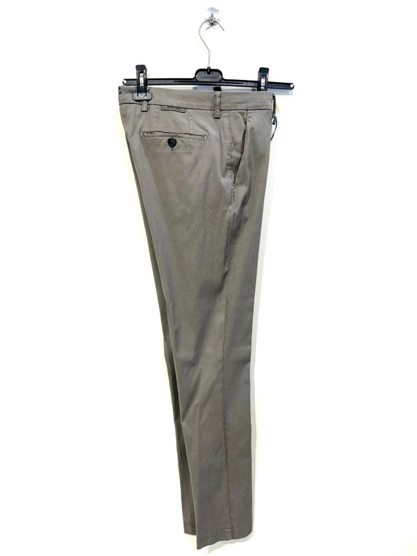 Pantalone in lyocel , cotone ed elastam. Col. Tortora scuro