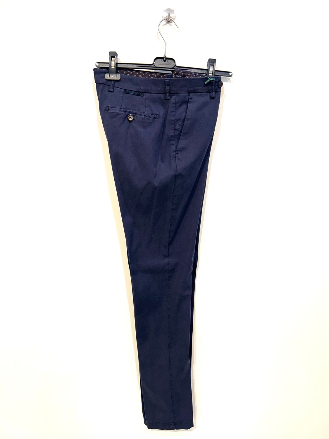 Pantalone in lyocel, cotone ed elastan. Col. Blu navy