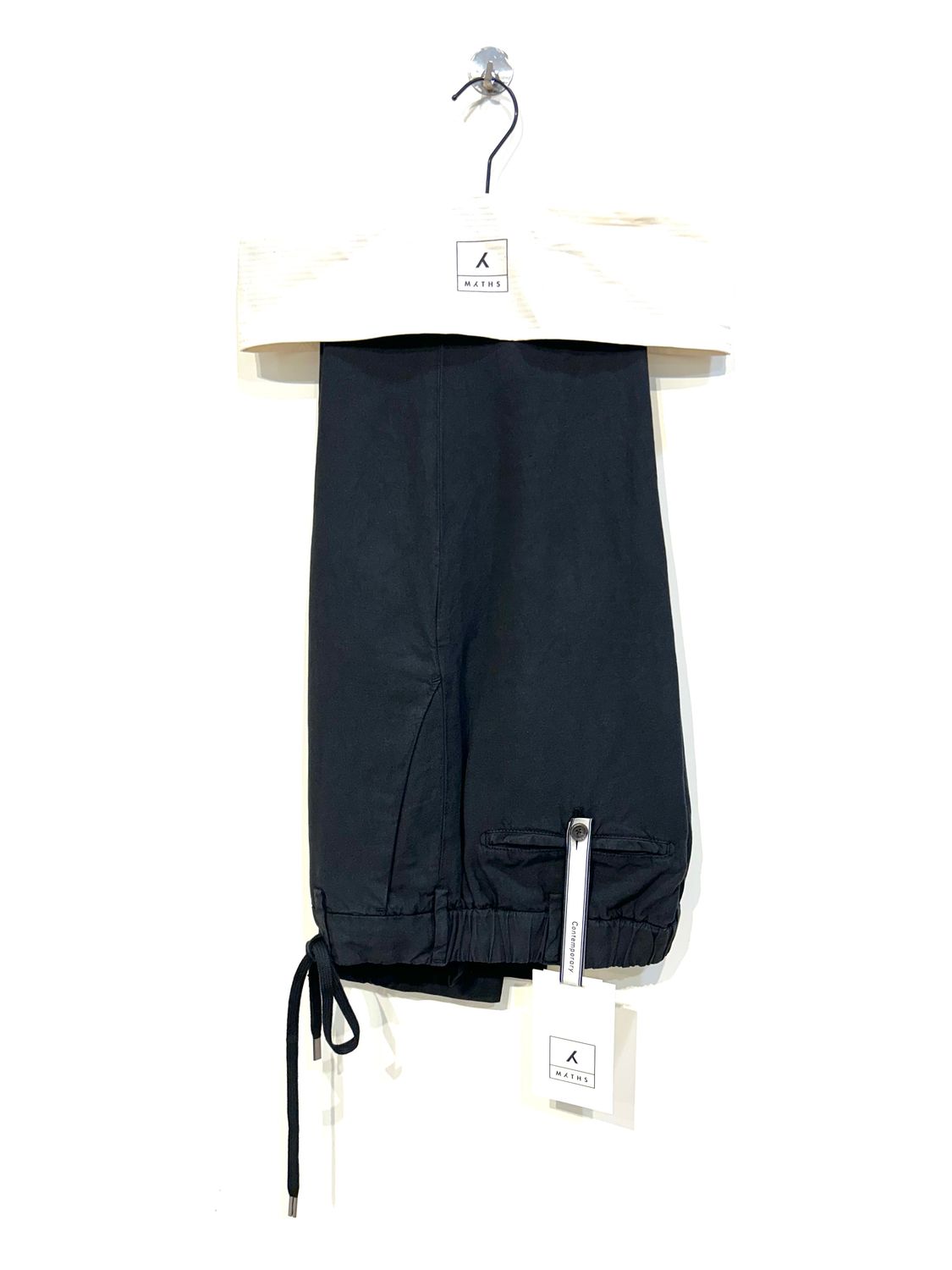 Pantalone fluido in lyocel lino e cotone con coulisse. Col.  Nero