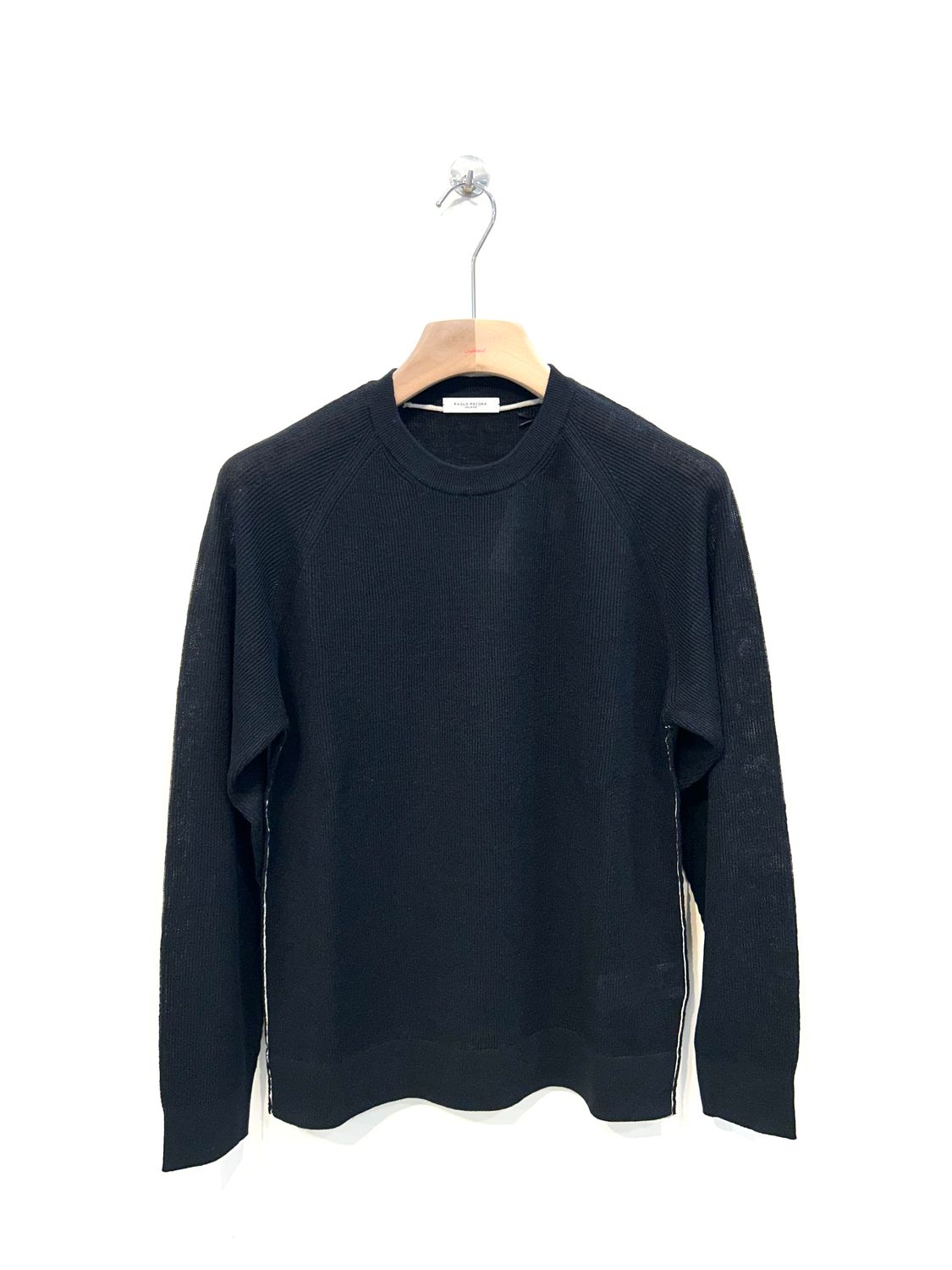 Maglia girocollo a costina in lino e cotone. Col. Nero
