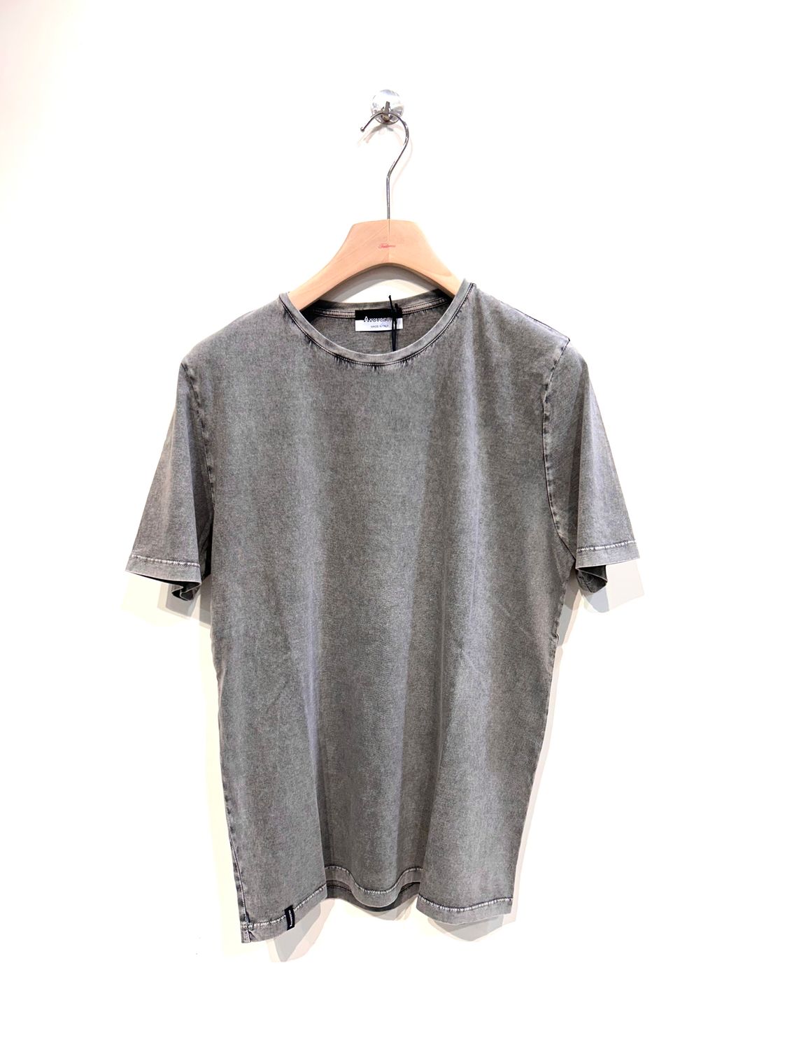 Tshirt in jersey di cotone trattamento artigianale aerografo. Col. Ferro